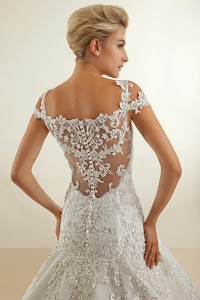 Dress Dreams Bridal and Evening Couture 1092537 Image 4